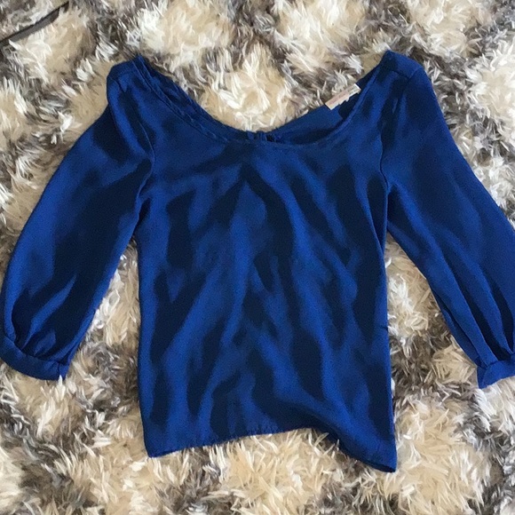 Blue flowy top - Picture 1 of 4